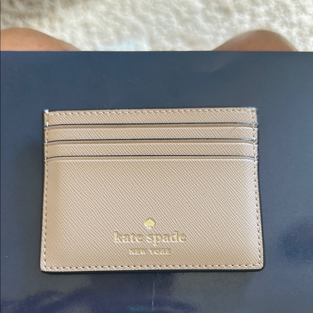 Kate Spade Schuyler Small Slim Card Holder NWOT